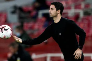 1200 L arsenal mikel arteta part la recherche de la taupe du vestiaire