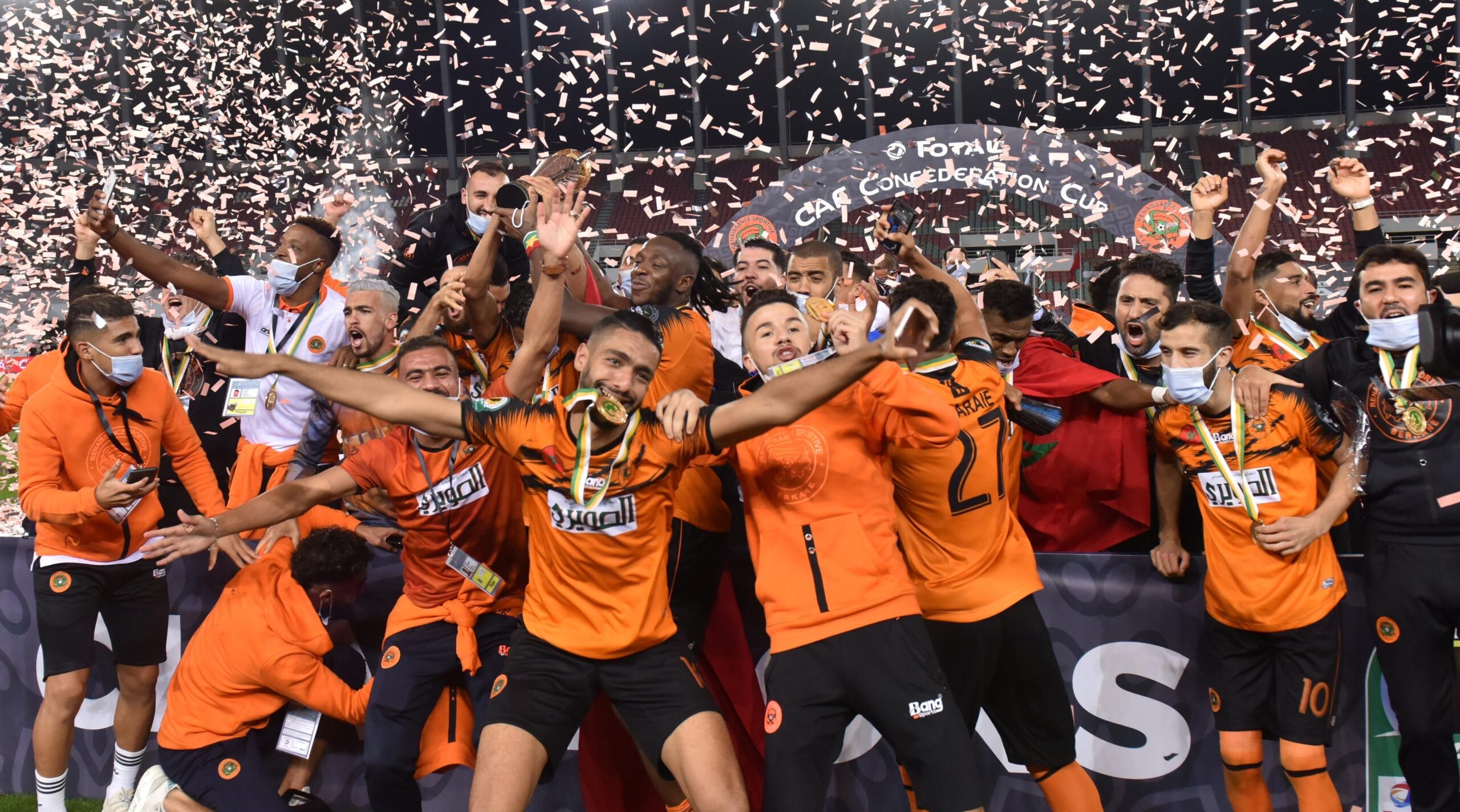 1603662162احتفال نهضة بركان بلقب كاس الكاف 1 scaled