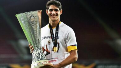 ياسين بونو يتوج كأفضل حارس في الدوري الإسباني