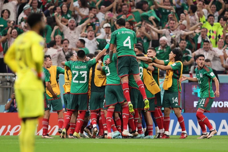 المكسيك تقصي السعودية من كأس العالم