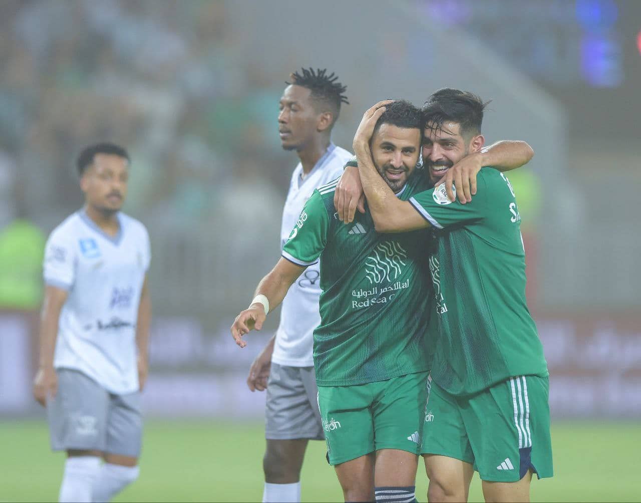 القنوات الناقلة لمباراة الأهلي والتعاون من دوري روشن السعودي 2024