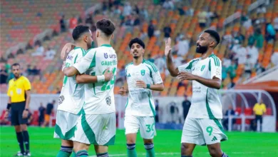 الأهلي السعودي ينتزع تعادلاً مثيراً أمام استقلال طهران في دوري أبطال آسيا