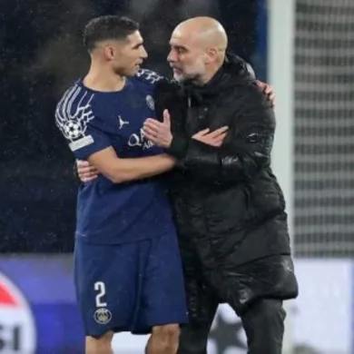 أشرف حكيمي يكشف ما قاله له بيب غوارديولا بعد مباراة مان سيتي