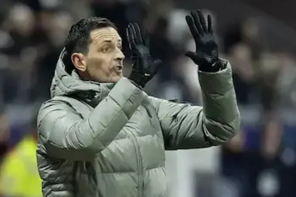 تشكيلة آينتراخت فرانكفورت ضد بروسيا دورتموند في الدوري الألماني وهذا هو موقف عمر مرموش من المشاركة في مباراة