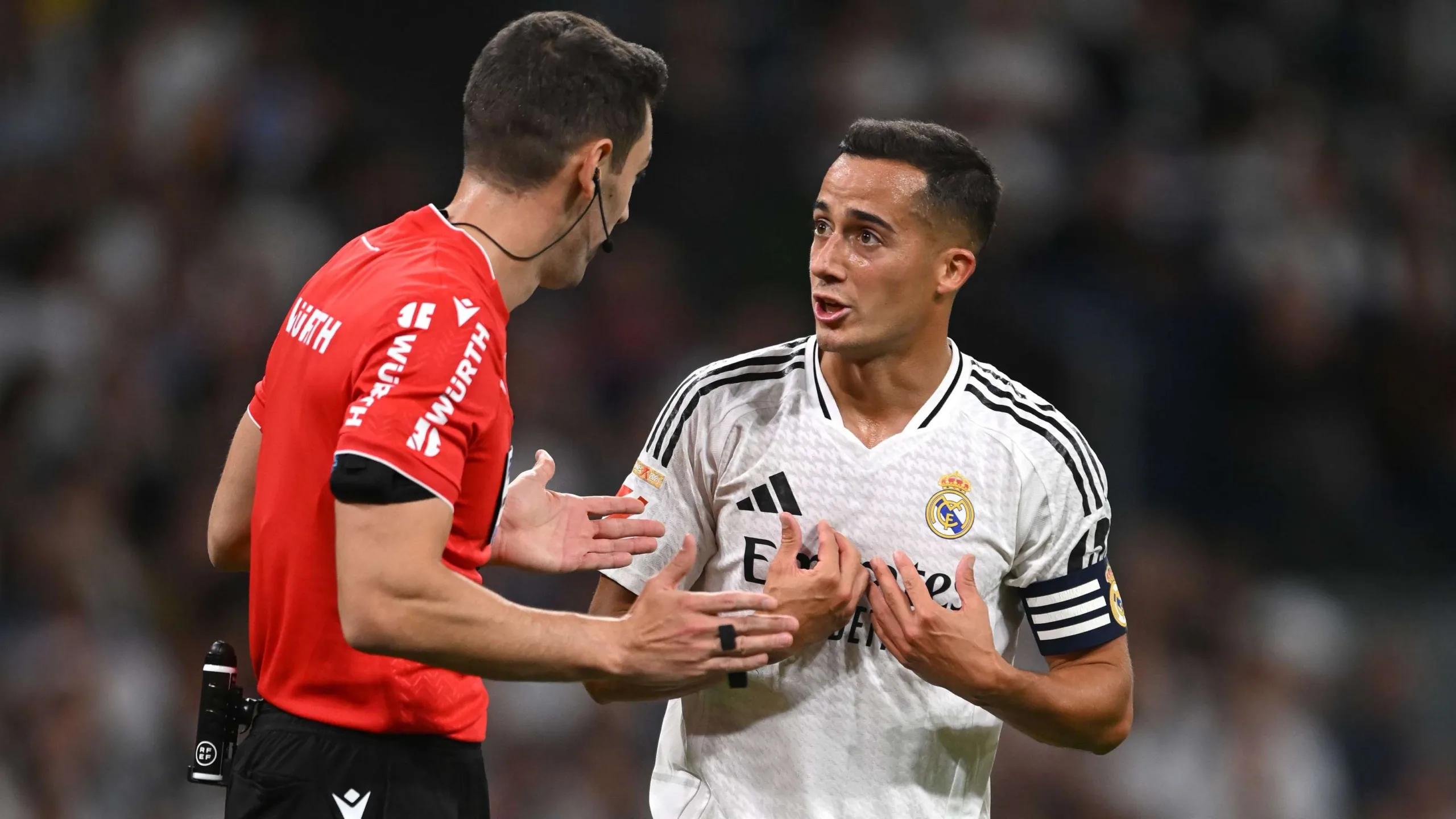 بعد مباراة إسبانيول حكم الإسباني يكشف تفاصيل خطيرة عن ريال مدريد مع الحكام