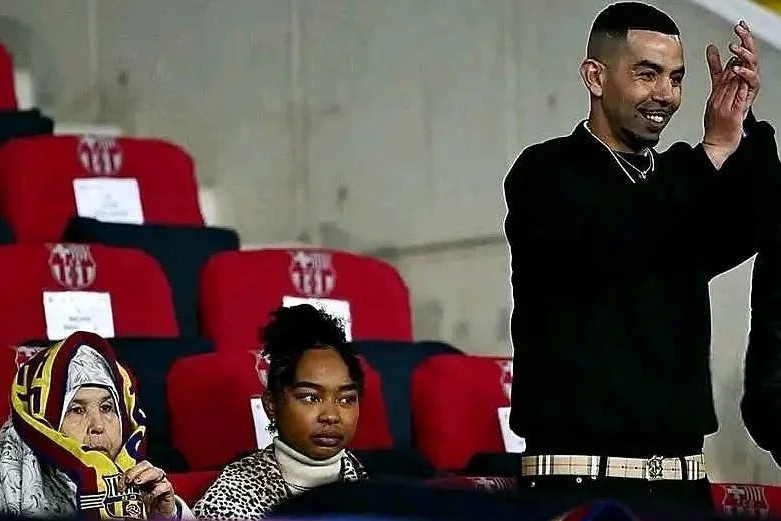 الكاميرات ترصد لقطة هزت العالم من مباراة برشلونة وسيلتا فيجو بالليجا