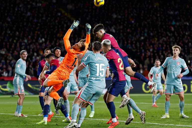 الرفيسة المغربية تتسبب في سقوط برشلونة أمام أتلتيكو مدريد بكأس ملك إسبانيا