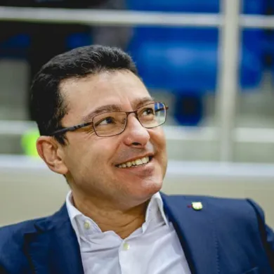 من هو كارليس مينيارو غارسيا سيرة ذاتية ويكبيديا