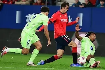 ترتيب الدوري الإسباني بعد فوز برشلونة على أوساسونا