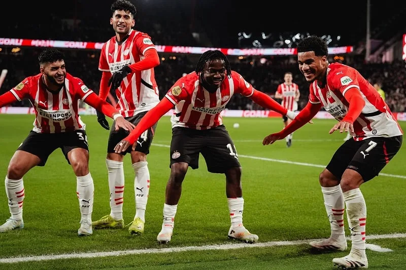 فيديو المغربي صهيب دريوش يسجل في شباك آرسنال ويودع دوري أبطال أوروبا