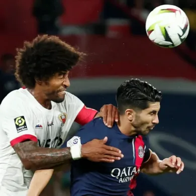 نيس يحقق فوزاً تاريخياً على باريس سان جيرمان بفضل ثلاثية رائعة في الدوري الفرنسي