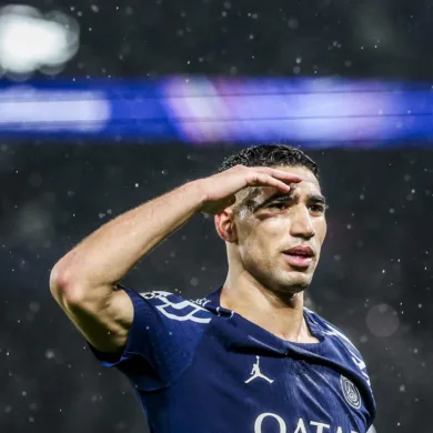 Achraf Hakimi يحصد إعجاب الجماهير... وليس أقلهم! استعرض Anthony Gordon تفوق لاعب المنتخب الإنجليزي U21 في مقابلة غريبة على الإنترنت!