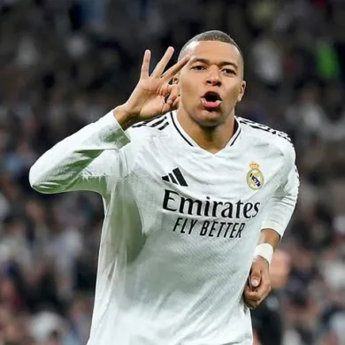 المباريات القادمة التي سيغيب عنها مبابي بعد الطرد امام ألافيس