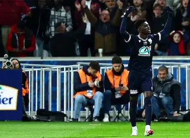 السعودي مهند آل سعد يدخل تاريخ كأس فرنسا من أوسع أبوابه بعد هدفه في شباك سان جيرمان