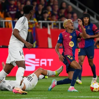 انتقادات حادة لحكم نهائي كأس ملك إسبانيا بعد فوز برشلونة على ريال مدريد وسط جدل تحكيمي واسع