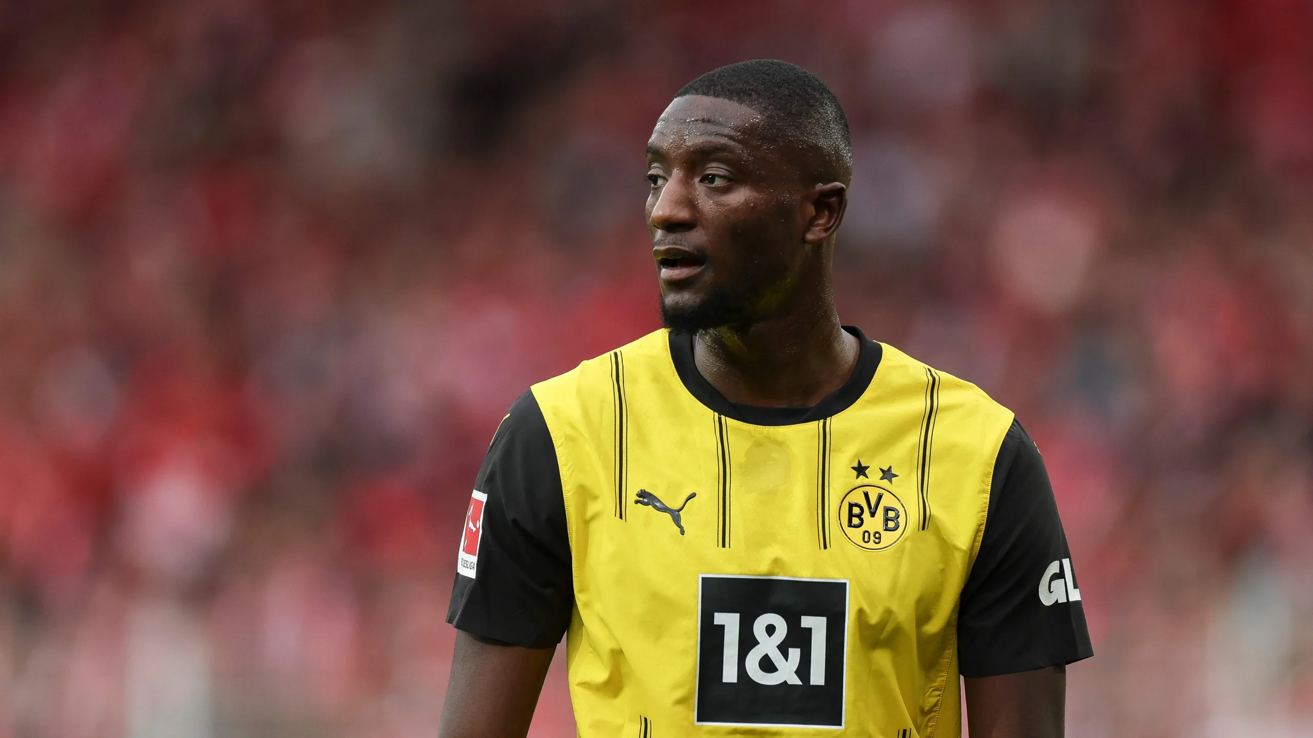 جيراسي يدخل التاريخ بهاتريك مميز في شباك برشلونة