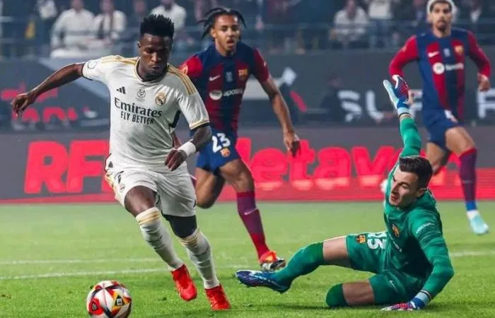 "مواجهة قمة: برشلونة يسعى لاستعادة اللقب أمام ريال مدريد في نهائي كأس الملك"