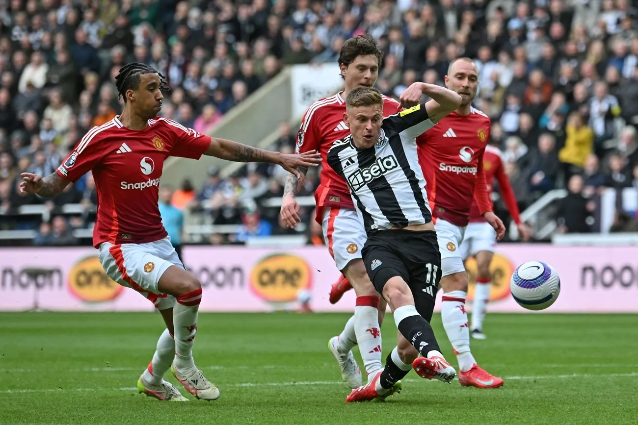 ترتيب الدوري الإنجليزي الممتاز بعد هزيمة مانشستر يونايتد أمام نيوكاسل 4-1