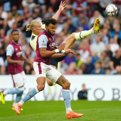 القنوات المفتوحة الناقلة لمباراة مانشستر سيتي وأستون فيلا في الدوري الإنجليزي