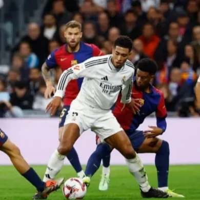 "اعتقال 5 مشجعين في اشتباكات قبل نهائي كأس الملك بين برشلونة وريال مدريد"