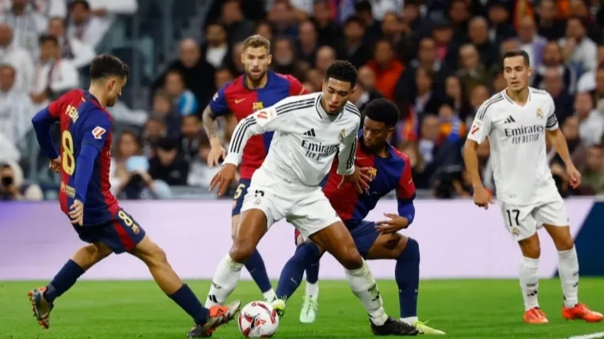 "اعتقال 5 مشجعين في اشتباكات قبل نهائي كأس الملك بين برشلونة وريال مدريد"