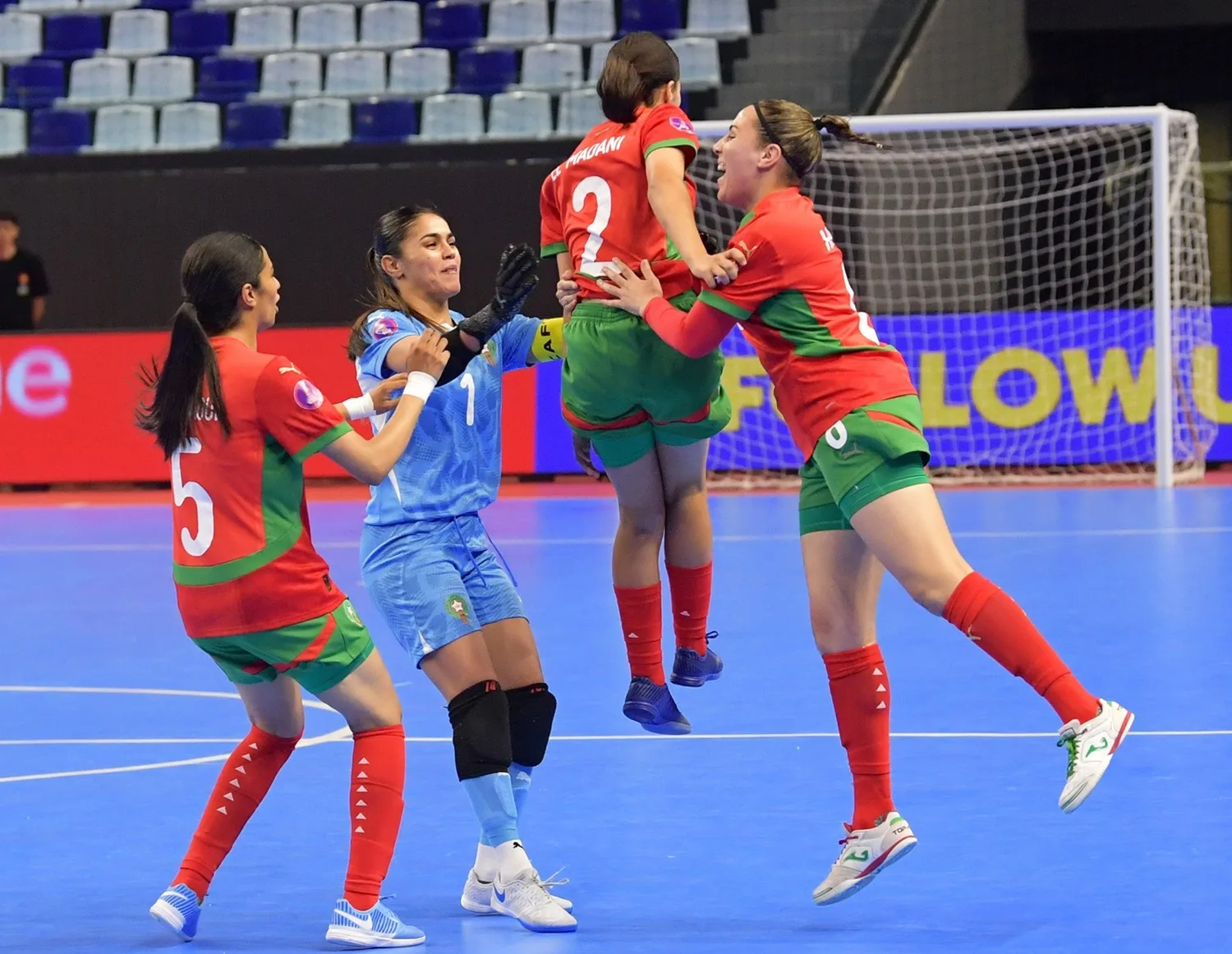 تأهل المنتخب الوطني المغربي لنصف نهائي كأس أمم إفريقيا لكرة القدم داخل القاعة بعد فوز ساحق على الكاميرونيات