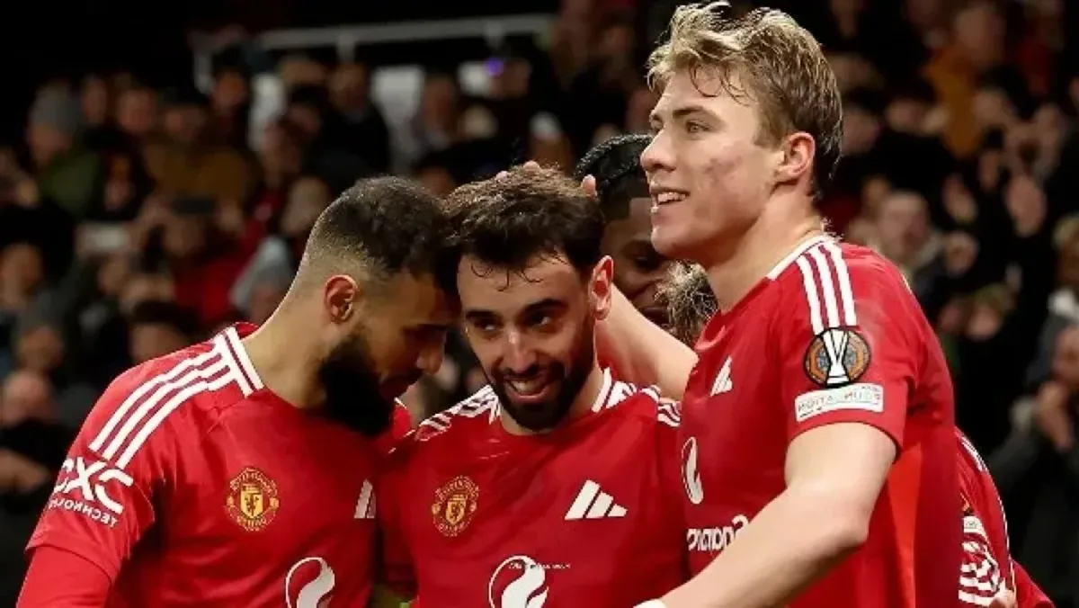 تشكيلة مانشستر يونايتد ضد ليون man united vs olympique lyon في الدوري الأوروبي 2025 والقنوات الناقلة والموعد