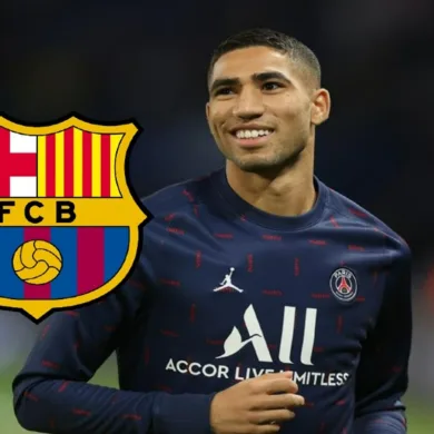 أشرف حكيمي يتصدر عناوين الصحف الإسبانية بعد زيارته لبرشلونة