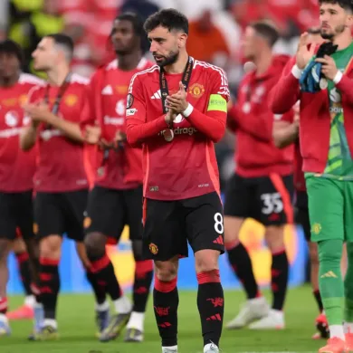 مانشستر يونايتد يهز العالم بعرضه جميع لاعبيه للبيع بعد خسارة لقب يوربا ليج