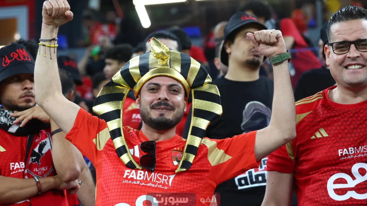 واقعة غريبة.. الأهلي وبيراميدز يحتفلان معا بتحقيق لقب الدوري المصري