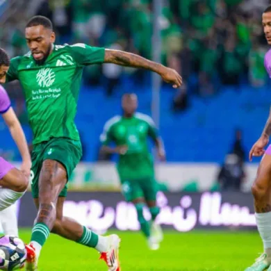 القنوات الناقلة لمباراة الأهلي اليوم ضد الخلود في الدوري السعودي 2024-2025