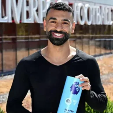 محمد صلاح يتوج رسميًا بجائزة أفضل لاعب في الدوري الإنجليزي لموسم 2024-2025