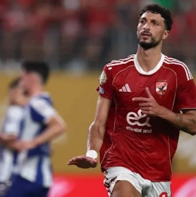 وسام أبو علي يت shine وينال جائزة الأفضل رغم خروج الأهلي من مونديال الأندية.