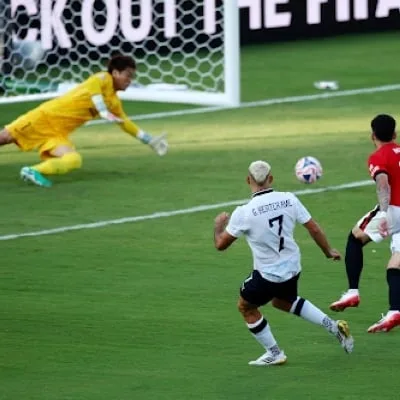 مونتيري يهزم أوراوا بشكل ساحق ويتأهل إلى دور الـ16 في مونديال الأندية.