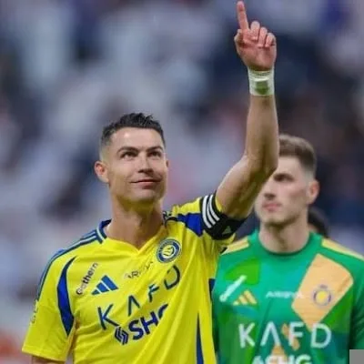 Here are some alternative ways to rewrite the title "كريستيانو رونالدو مع النصر حتى 2027.. ثلاثة أحلام نحو المجد" in Arabic, while retaining the core meaning:
More Concise:رونالدو والنصر: عقد حتى 2027 وطموحات المجد. (Ronaldo and Al-Nassr: Contract until 2027 and aspirations of glory.)
رونالدو نصراوي حتى 2027.. وثلاثية الأحلام. (Ronaldo is Al-Nassr until 2027... and a triad of dreams.)Focusing on Ambition:رونالدو يقود النصر نحو المجد حتى 2027 بثلاثة أهداف. (Ronaldo leads Al-Nassr towards glory until 2027 with three goals/ambitions.)
رونالدو والنصر: شراكة حتى 2027 لتحقيق ثلاثة إنجازات. (Ronaldo and Al-Nassr: Partnership until 2027 to achieve three accomplishments.)More Dramatic:ملحمة رونالدو النصر.. حتى 2027.. ثلاثة فصول نحو المجد. (The Ronaldo-Al-Nassr Saga... until 2027... Three chapters towards glory.)More Descriptive:رونالدو يجدد طموحات النصر حتى 2027.. ثلاثة أهداف للتتويج. (Ronaldo renews Al-Nassr's ambitions until 2027... Three goals for coronation.)The best option depends on the specific context and the desired emphasis. They all communicate that Ronaldo is staying with Al-Nassr until 2027 and that there are three ambitious goals in mind.