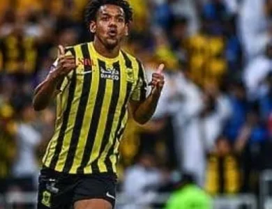 رومارينيو على رادار أندية الإمارات للعودة إلى دوري الخليج العربي