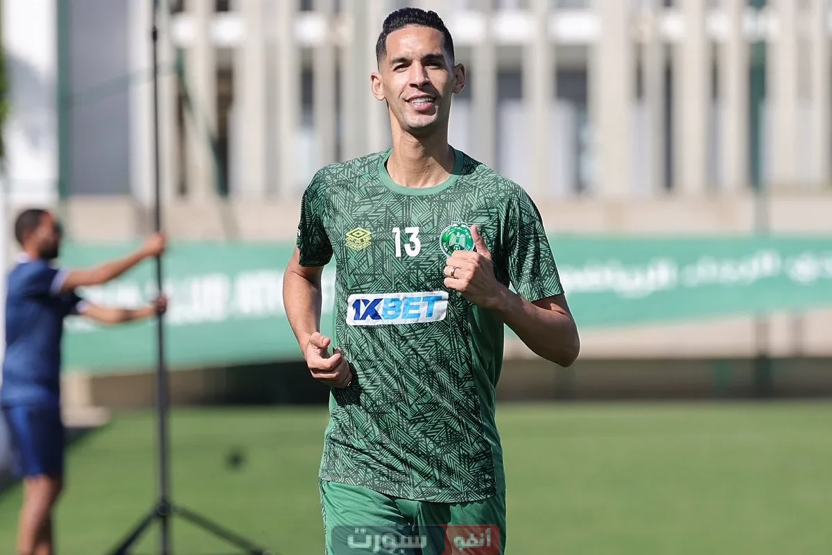 بدر بانون يعود بقوة إلى الرجاء الرياضي ويدخل في تدريبات الفريق الأخضر مبكرا
