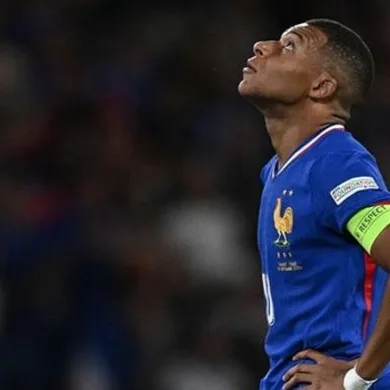 بعد هزيمة أمام إسبانيا فوضى في غرفة ملابس ومنتخب فرنسا وأنباء عن أعتزال مبابي