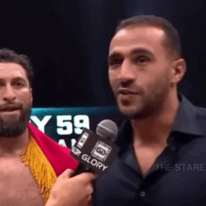 جمال بن صديق يخسر على طريقة بدر هاري أمام منافسه الجزائري سفيان العيدوني