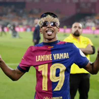 لامين يامال بعد خروج مبابي وديمبيلي: هل أصبح الأقرب للكرة الذهبية؟
