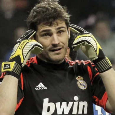 رسالة غامضة من إيكر كاسياس تشعل مواقع التواصل: سر كبير