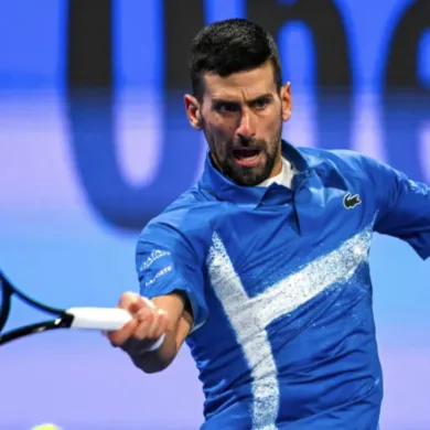 ديوكوفيتش يتأهل إلى نصف نهائي رولان غاروس بعد فوز كبير على زفيريف