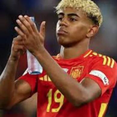 لامين يامال خارج المنافسة على الكرة الذهبية بعد خسارة إسبانيا