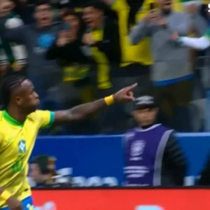 هدف فينيسيوس جونيور في مرمي باراجواي بتصفيات كأس العالم