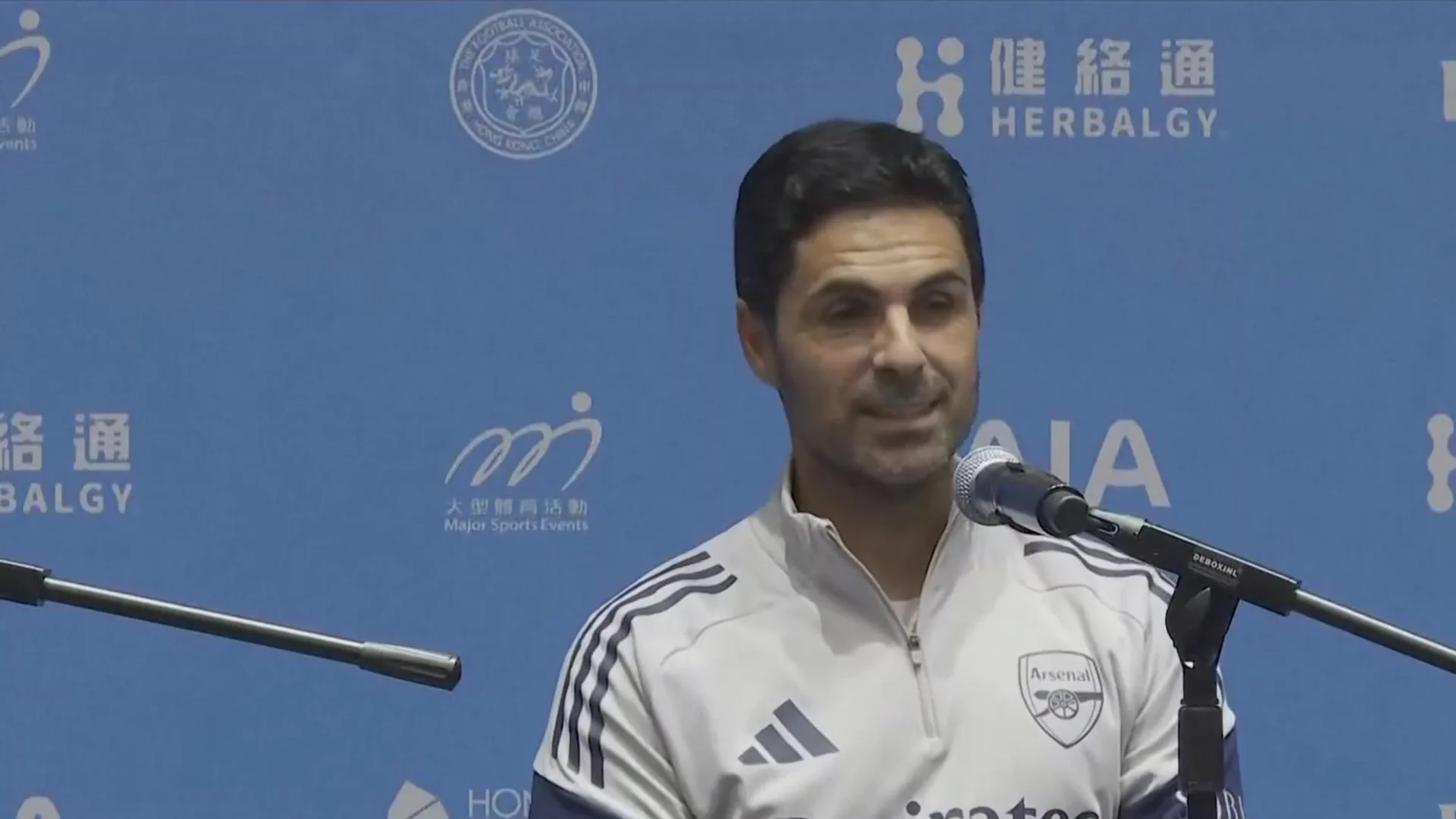 أرتيتا: غيوكيريس قد يشارك في مباراة توتنهام الودية