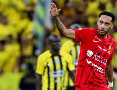 أوباميانغ الغابوني يترك نادي القادسية السعودي.