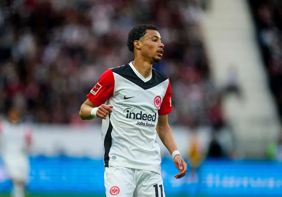 أوغو إيكيتيكي ينضم إلى فريق ليفربول