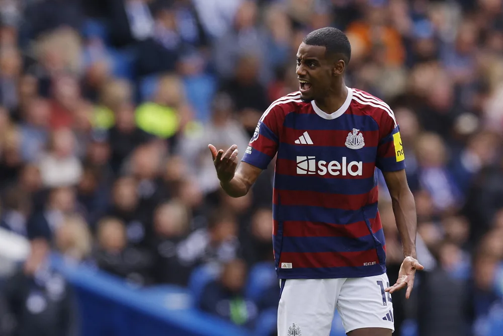 إيساك ينوي مغادرة نيوكاسل هذا الصيف!