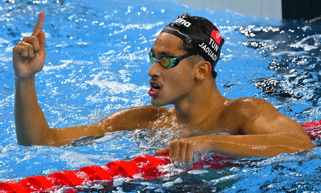 التونسي الجوادي يفوز بذهبية 800م في بطولة السباحة