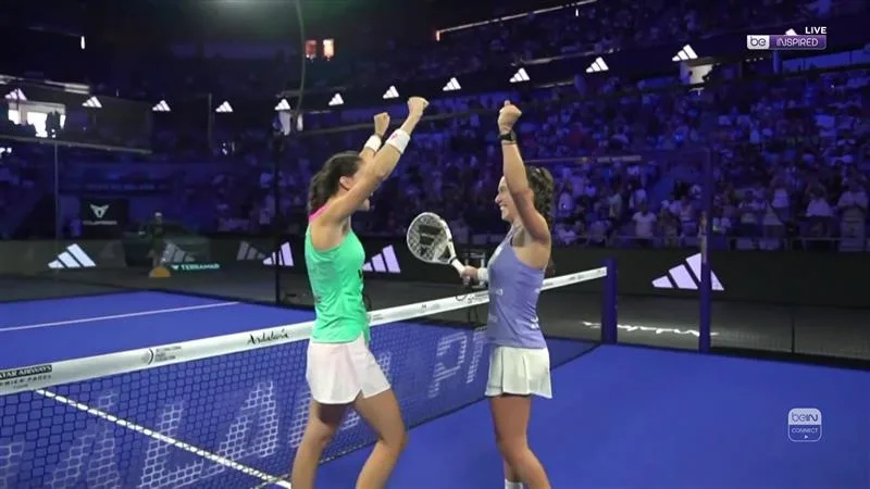 الثنائي الإسباني مارتا وتامارا إلى نهائي ملقا بادل